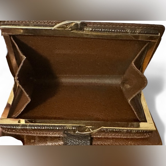 Authentic Louis Vuitton Monogram Kisslock Wallet Cottage Core Old Money - Picture 8 of 10
